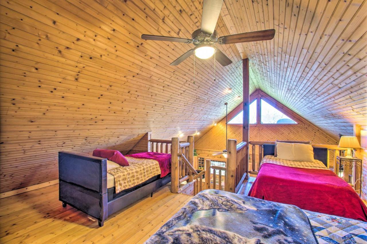 Villa Garnerland in Luray Pet-Friendly Log Cabin with Porch Exterior foto