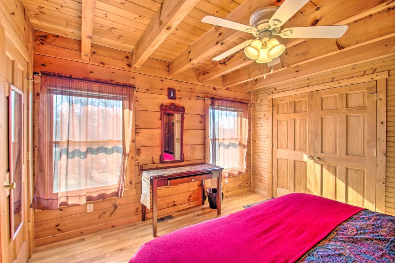 Villa Garnerland in Luray Pet-Friendly Log Cabin with Porch Exterior foto